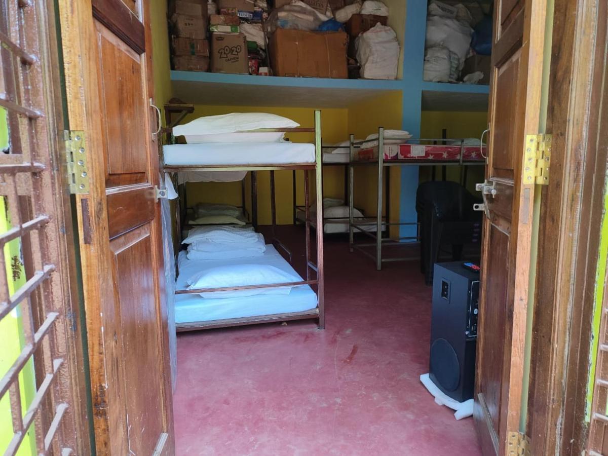 ואגאטור Shrushthee Guest House מראה חיצוני תמונה